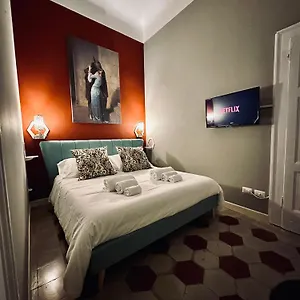  Apartment Nerino House, Elegante E Tranquillo A 5 Minuti Dal Duomo